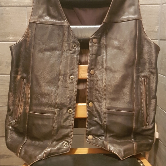Brown leather vest - Picture 2 of 3